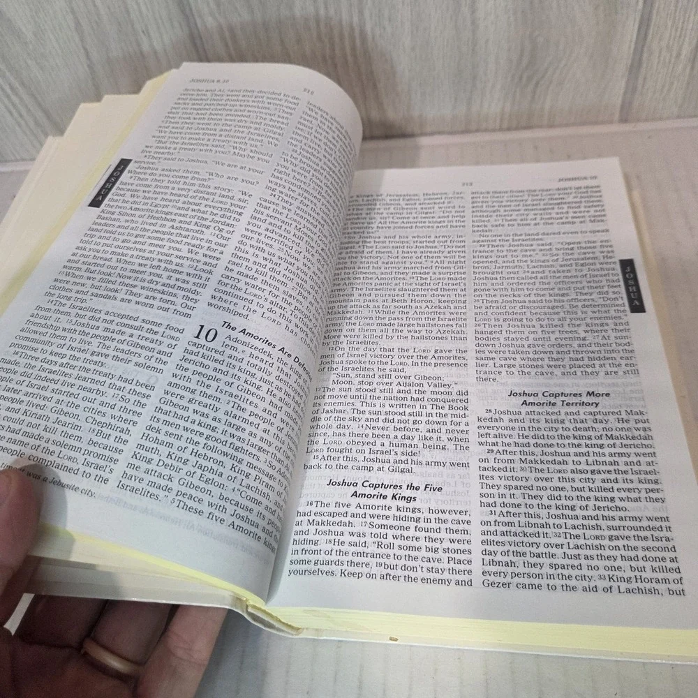 The Precious Moments Bible For Catholics 1993 TEV Today's English Version Child